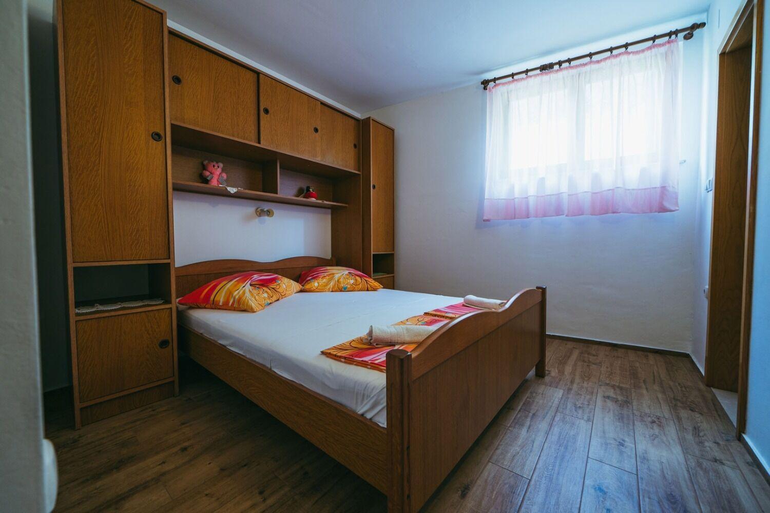 Apartments Lovre - Close To The Sea Брела Екстериор снимка