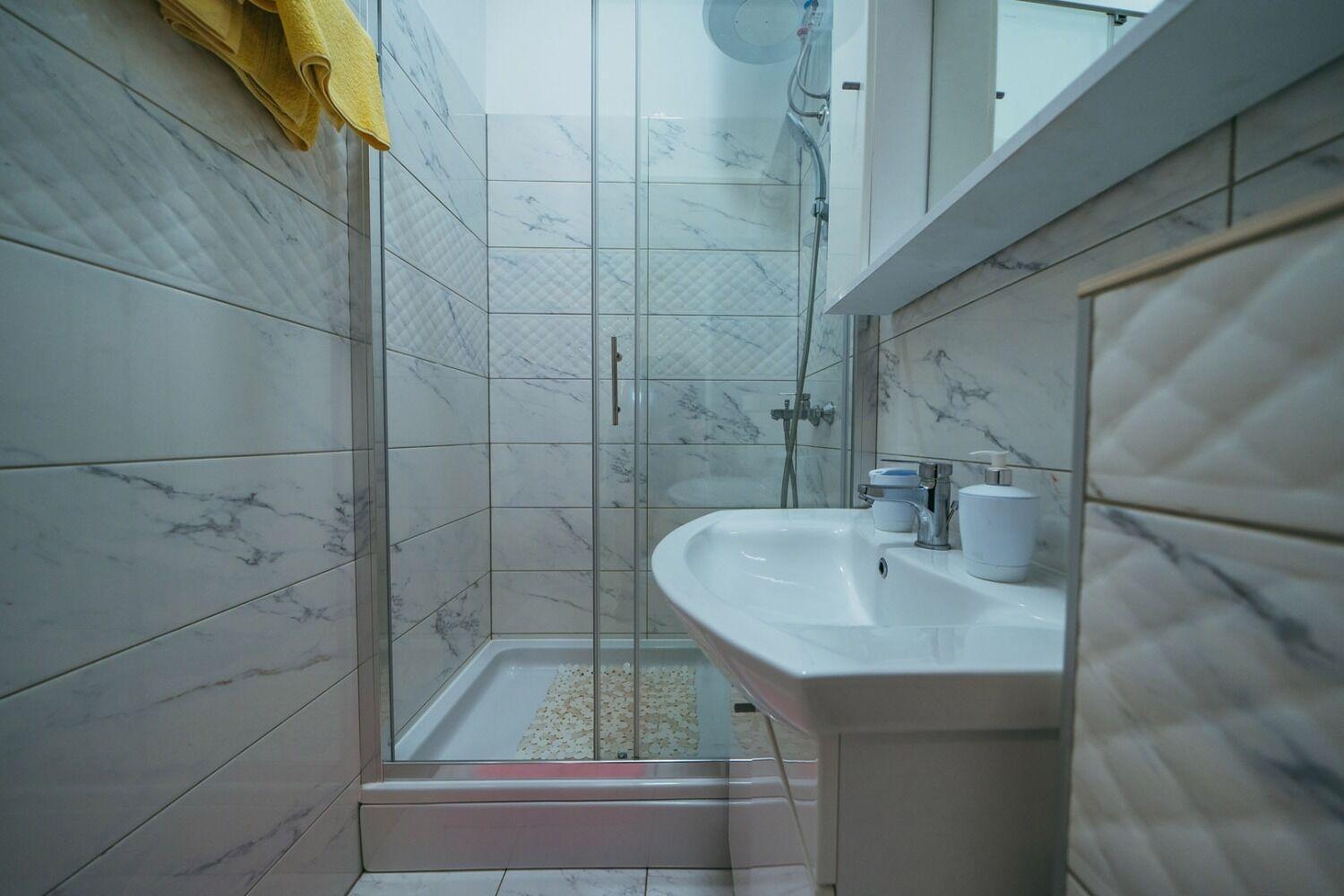 Apartments Lovre - Close To The Sea Брела Екстериор снимка