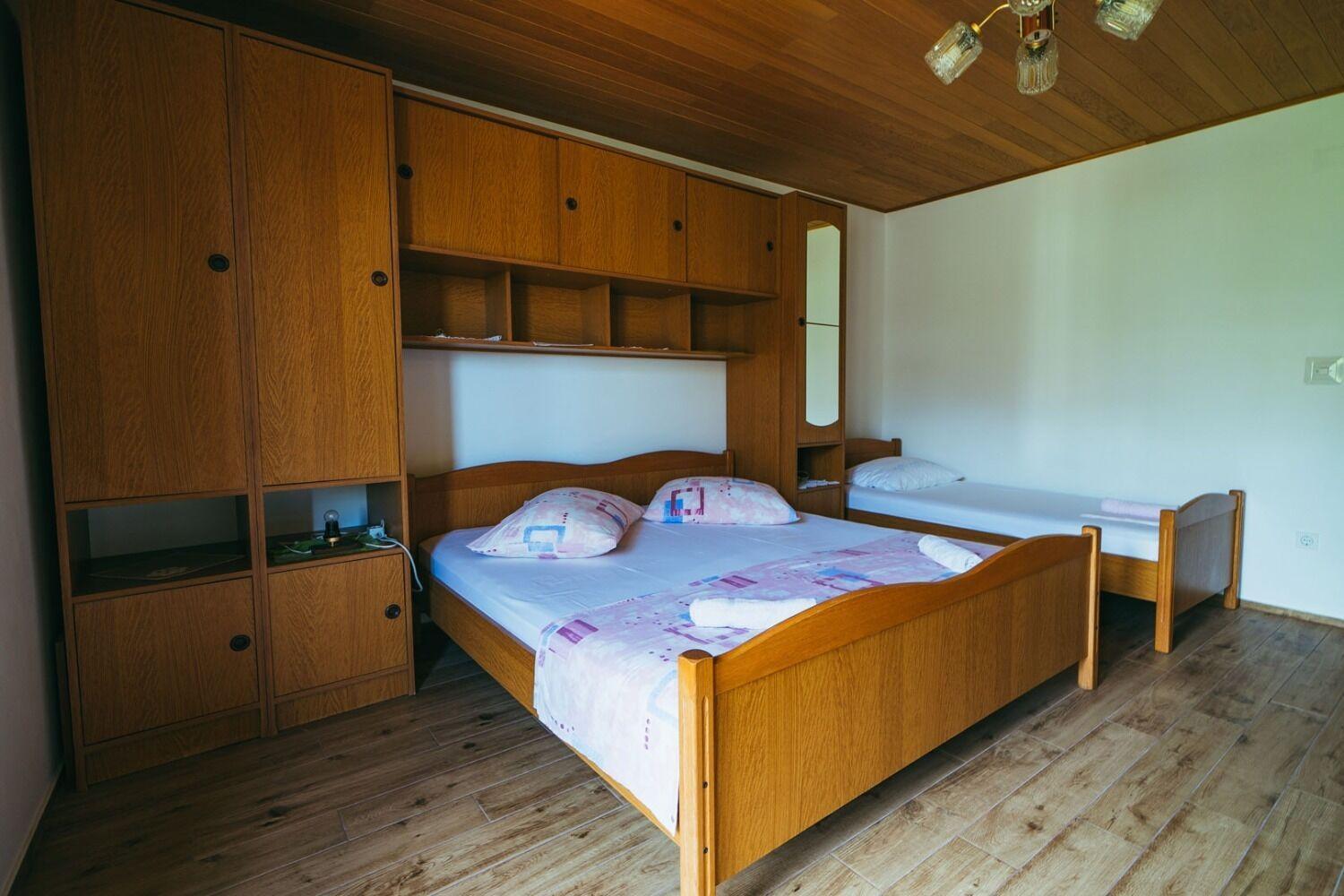 Apartments Lovre - Close To The Sea Брела Екстериор снимка