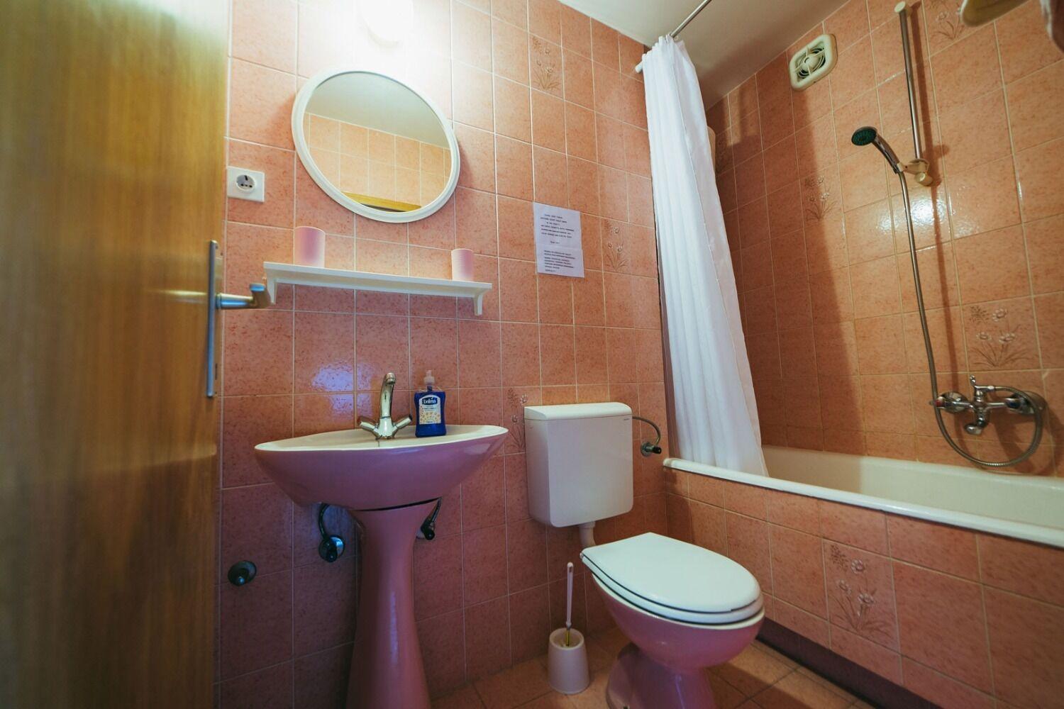 Apartments Lovre - Close To The Sea Брела Екстериор снимка