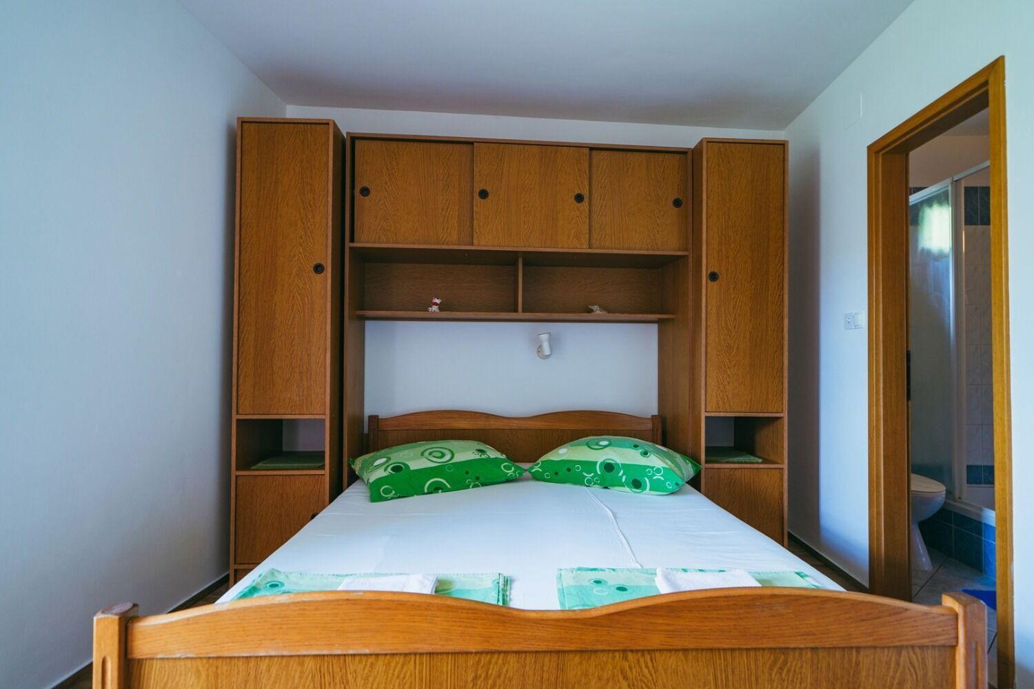 Apartments Lovre - Close To The Sea Брела Екстериор снимка