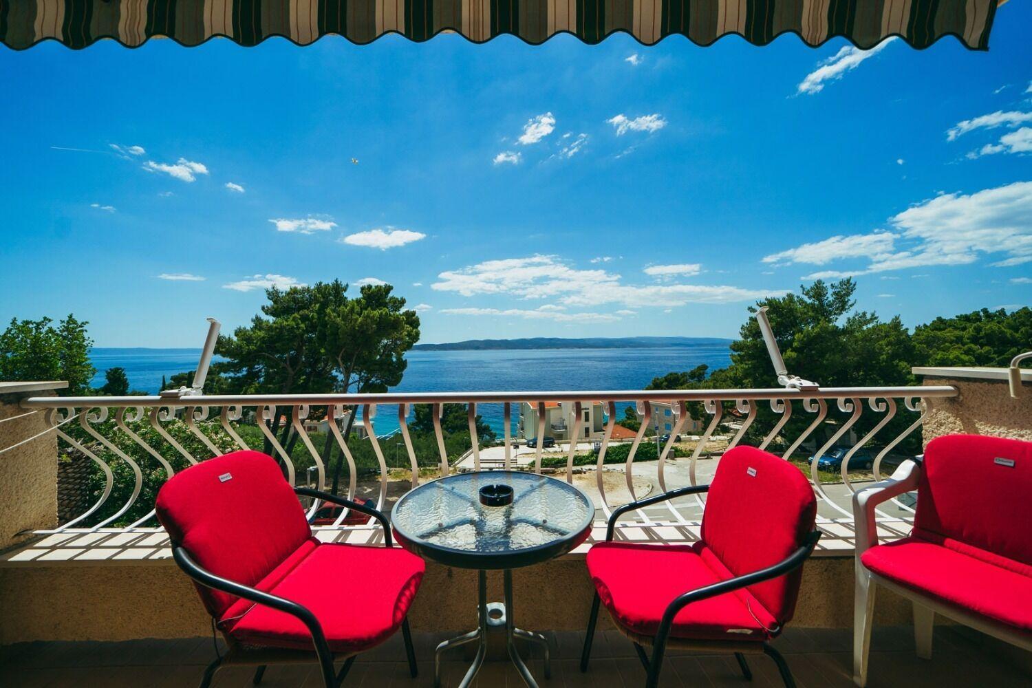 Apartments Lovre - Close To The Sea Брела Екстериор снимка