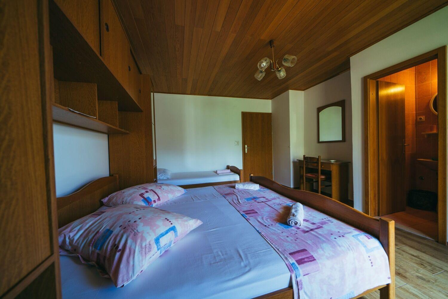Apartments Lovre - Close To The Sea Брела Екстериор снимка