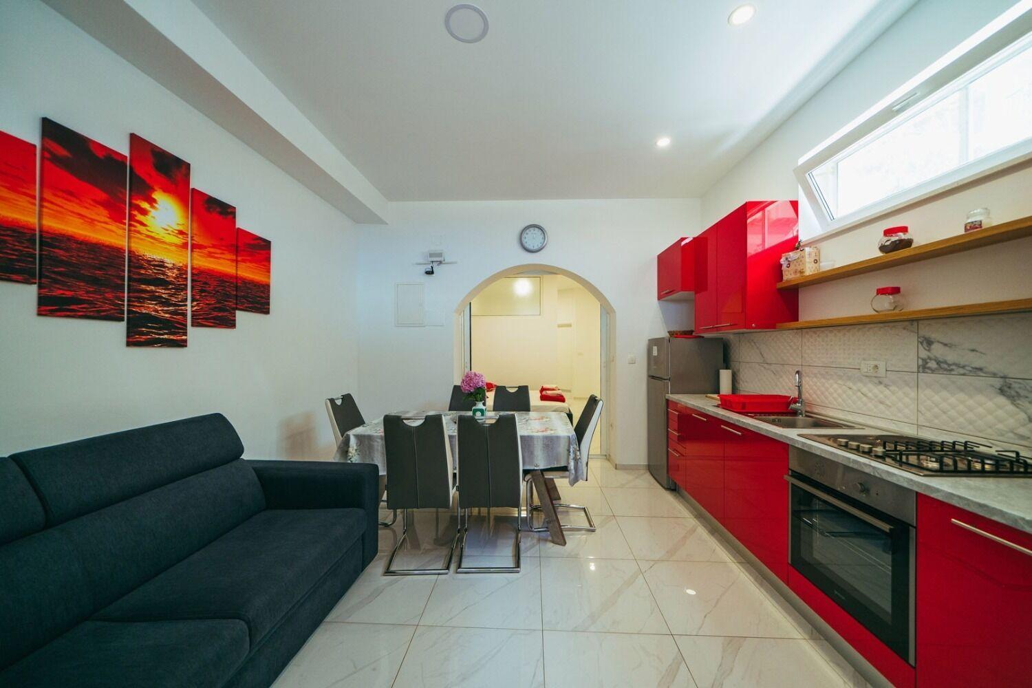 Apartments Lovre - Close To The Sea Брела Екстериор снимка