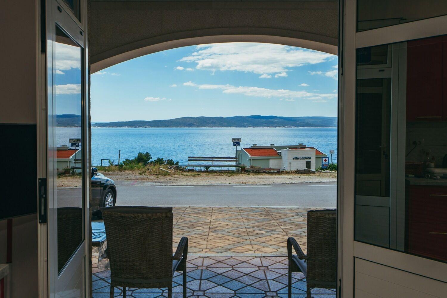 Apartments Lovre - Close To The Sea Брела Екстериор снимка