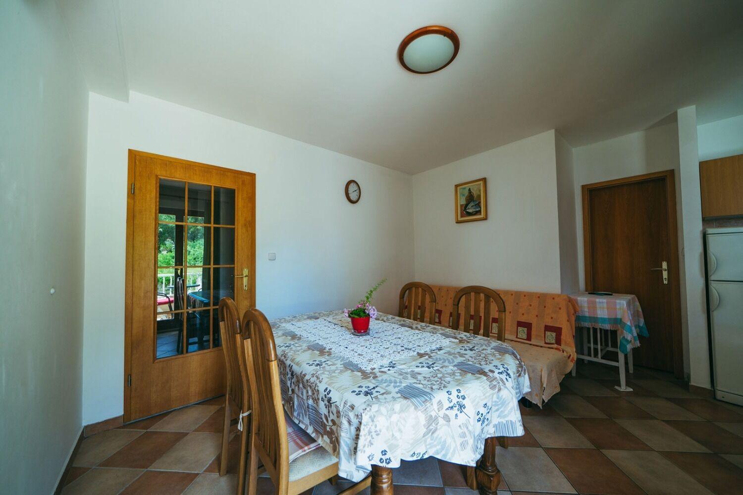 Apartments Lovre - Close To The Sea Брела Екстериор снимка